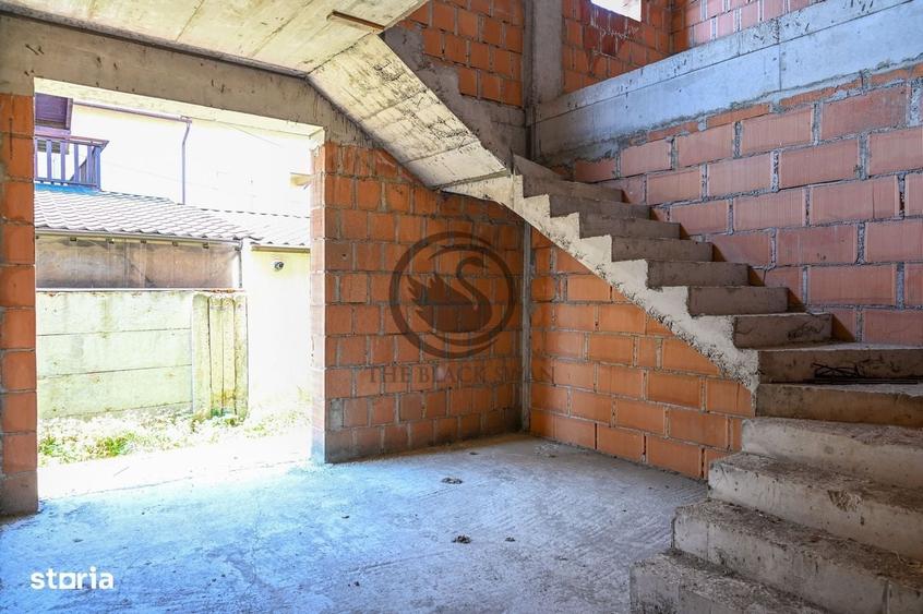 Casă cu 4 camere în Central