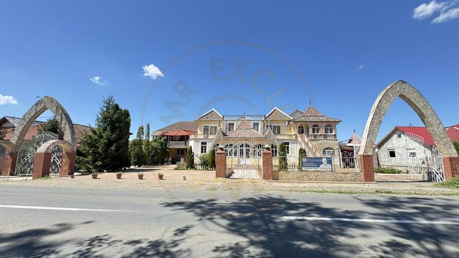Spațiu comercial, de 1,120 mp, în Carei