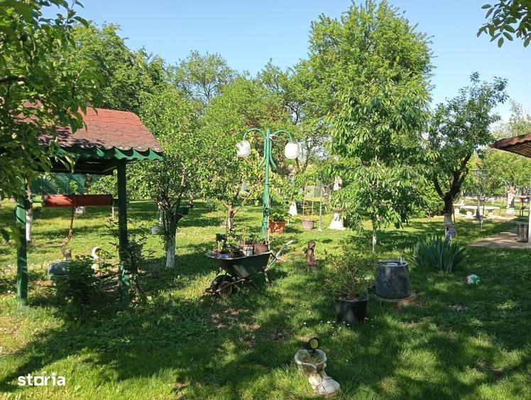 Casă cu 4 camere în Lipia