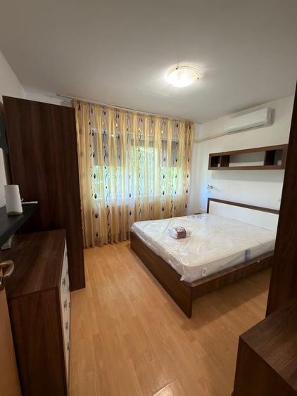 inchiriez apartament 2 camere zona V-uri - 3