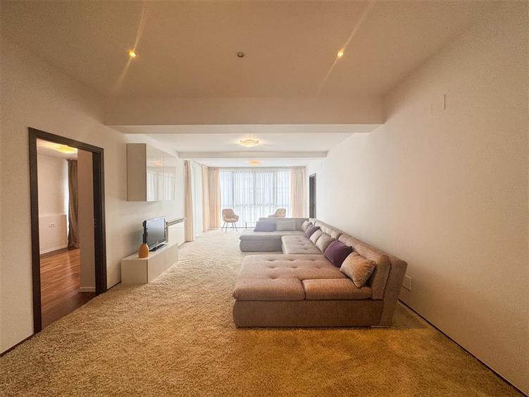 Apartament cu 3 camere decomandat, mobilat în Herăstrău