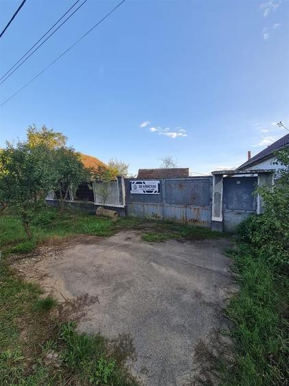 Teren intravilan de 4100 mp, în Apateu