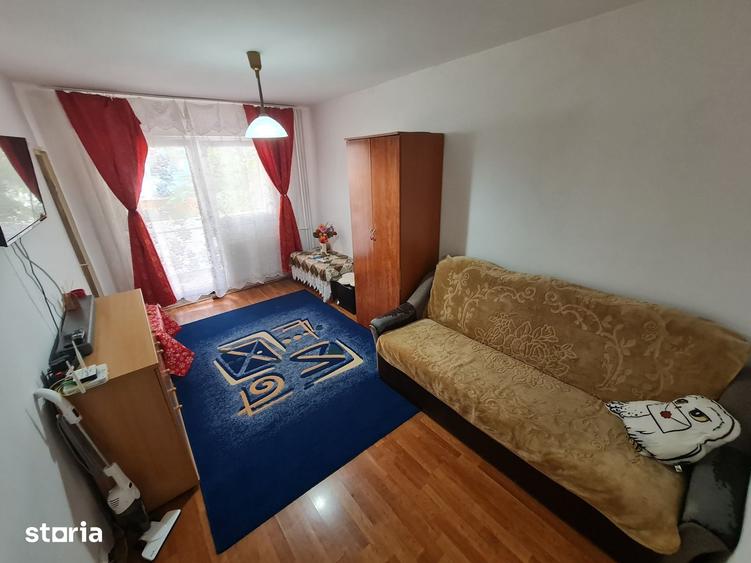Garsonieră decomandată în Micălaca