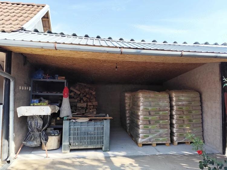 Casă cu 2 camere cu Teren 2826 Mp în Saca