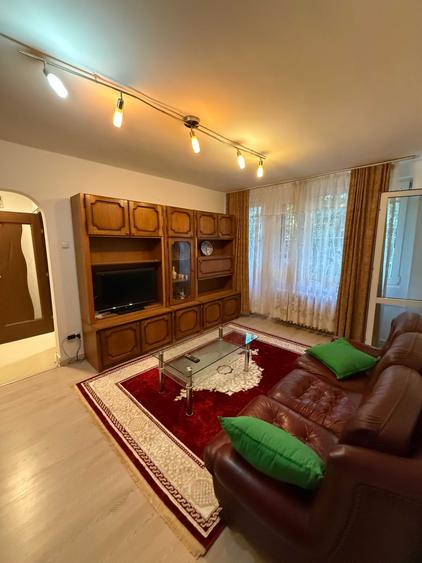 Apartament cu 2 camere semidecomandat în Iancului