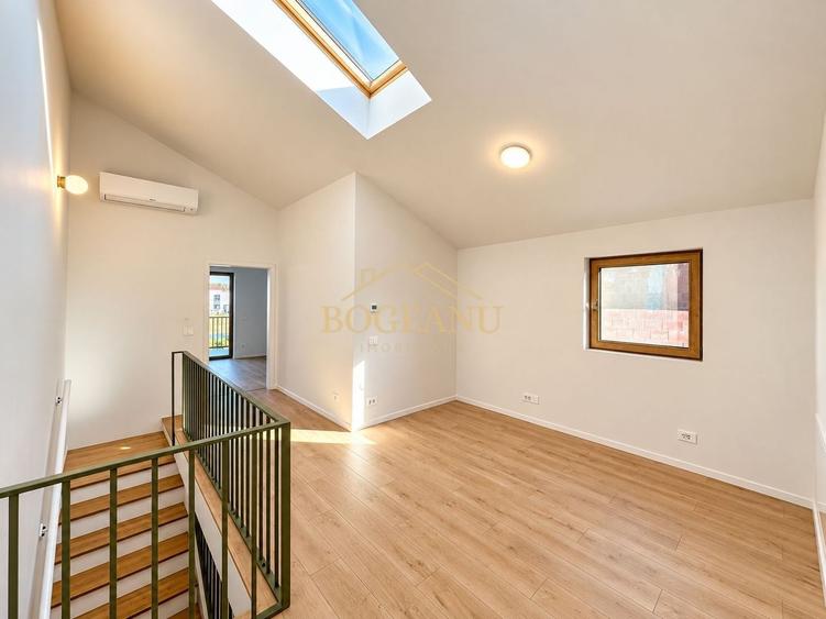 Duplex cu 5 camere cu Canalizare în Aradului