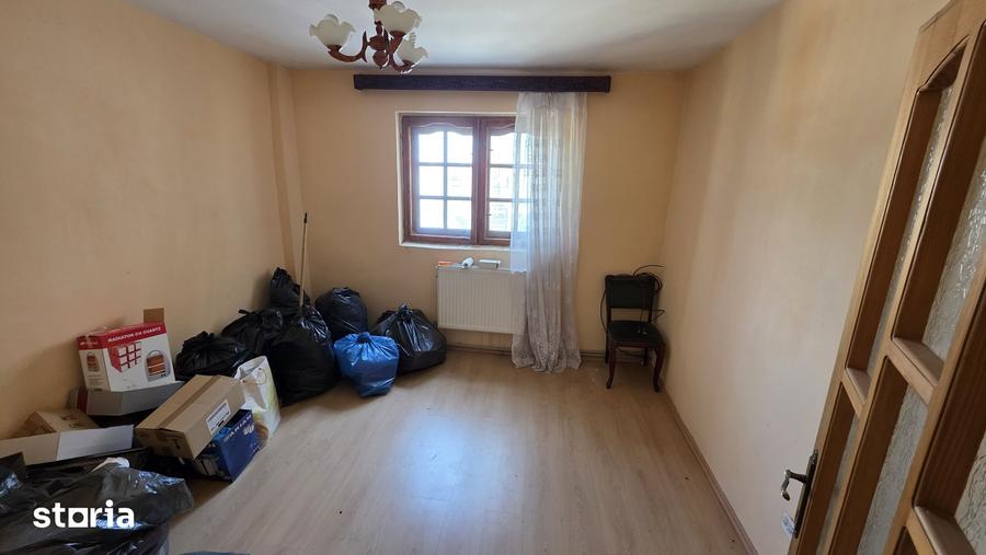 Apartament cu 3 camere în Est