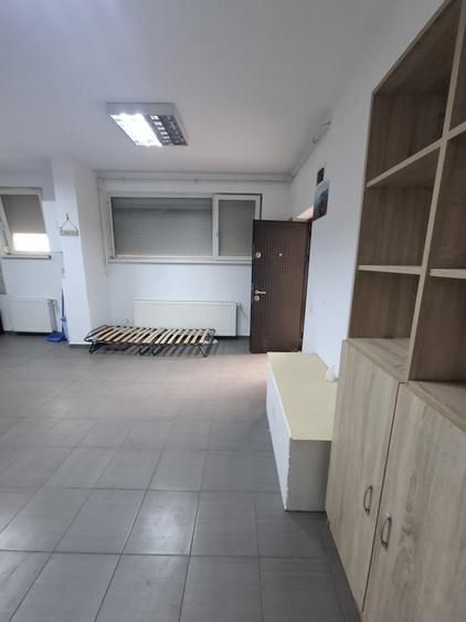 Garsonieră decomandată cu curte proprie – Zona Amurgului - 8