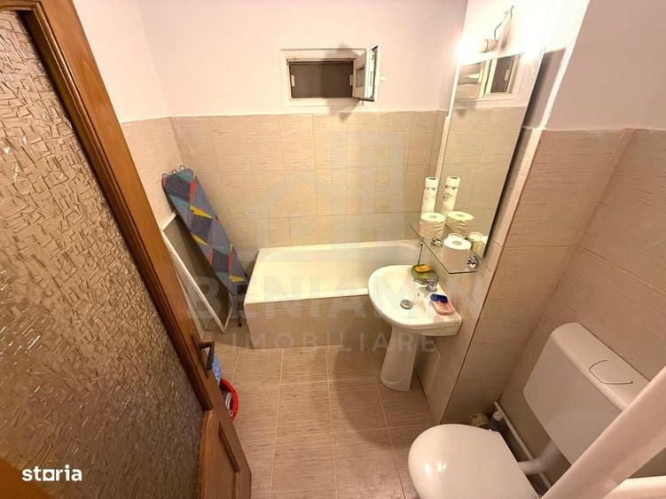 Apartament cu 3 camere decomandat în Valea Rosie
