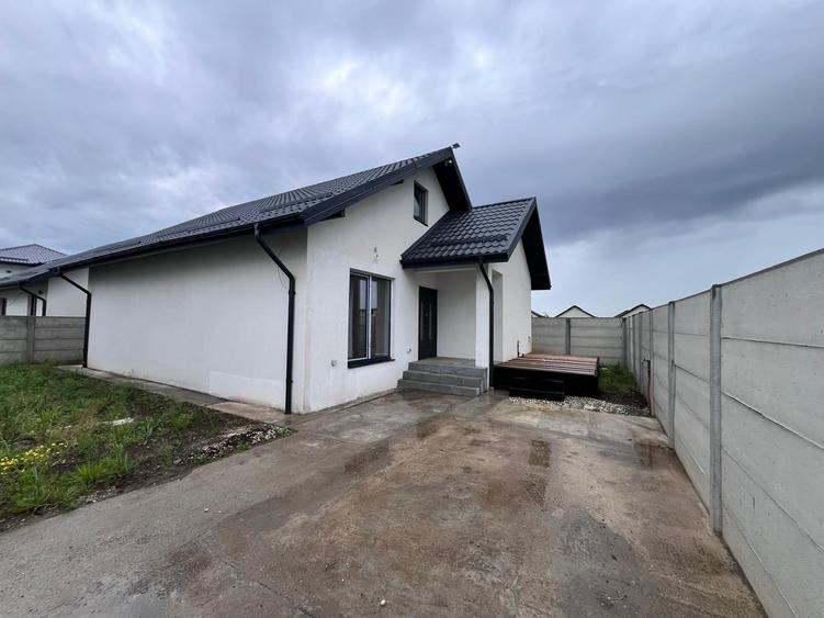Casă cu 3 camere cu Teren 330 Mp în Pantelimon
