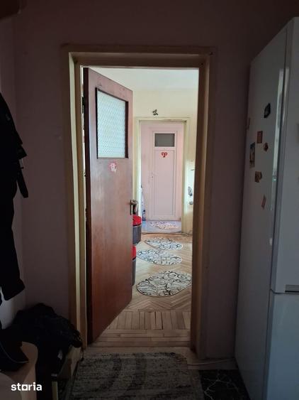 Apartament cu 2 camere semidecomandat în Micro 9