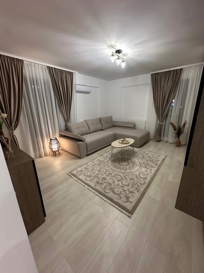 Apartament cu 2 camere decomandat, mobilat în Central