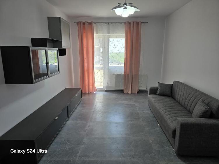 Apartament cu 2 camere decomandat în Apărătorii Patriei