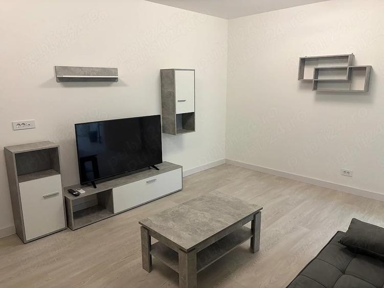 Apartament cu 2 camere decomandat în Jiului