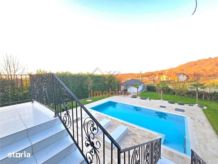 Casă cu 7 camere decomandat cu Teren 1102 Mp în Oncea