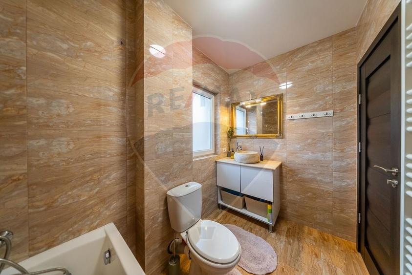 Apartament cu 3 camere decomandat, mobilat în Micălaca