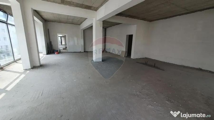 Spațiu comercial, de 91 mp, în Central
