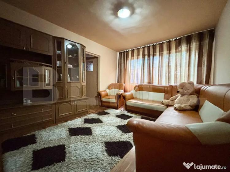 Apartament cu 2 camere semidecomandat în Micro 6