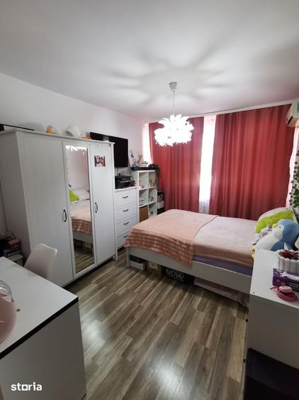Apartament cu 2 camere semidecomandat în Berceni