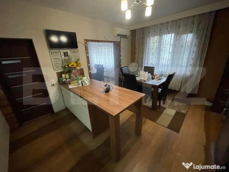 Casă cu 7 camere cu Teren 252 Mp în Semicentral