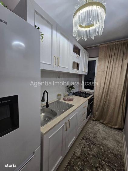 De vanzare apartament 2 camere, balcon,etaj intermediar,renovat,53500e