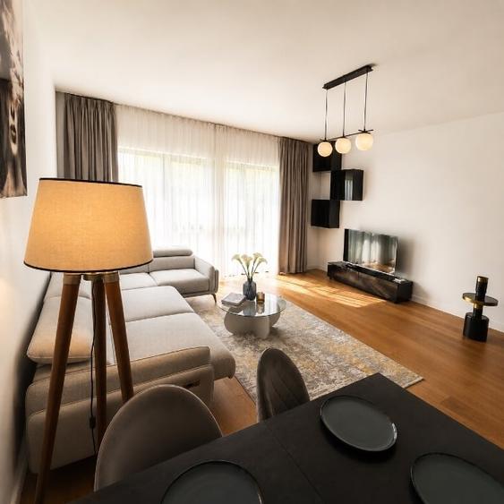 Apartament cu 3 camere decomandat, mobilat în Central