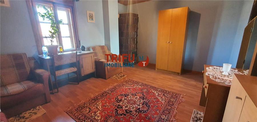 Casă cu 6 camere cu Canalizare în Periferie