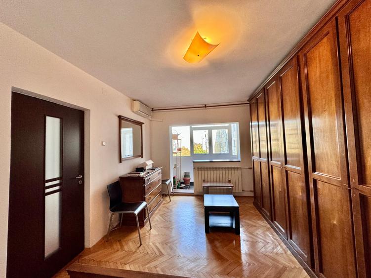 Apartament cu 2 camere decomandat în Tineretului