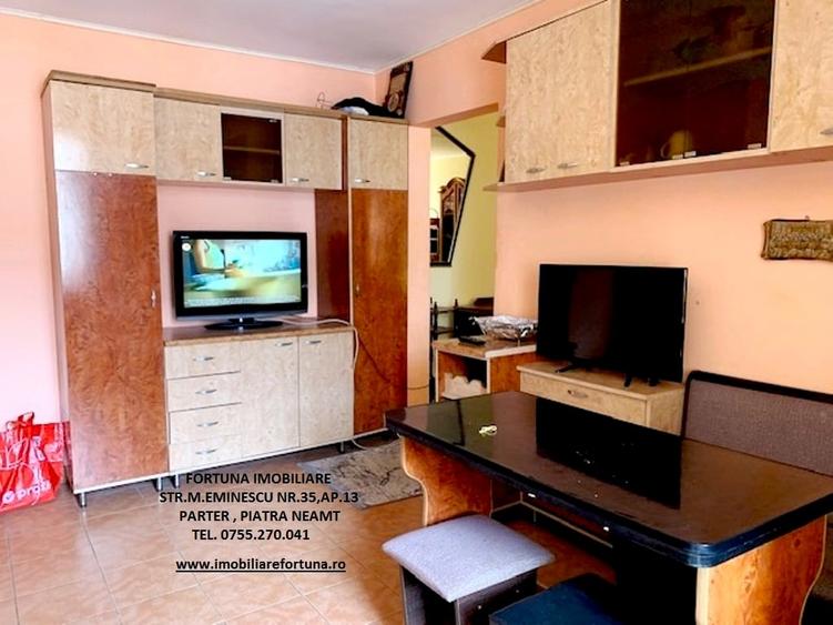 Apartament cu 3 camere semidecomandat, mobilat în Dărmănești