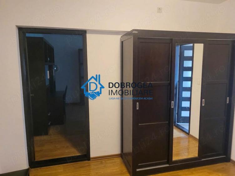 Apartament cu 2 camere decomandat în Păcii