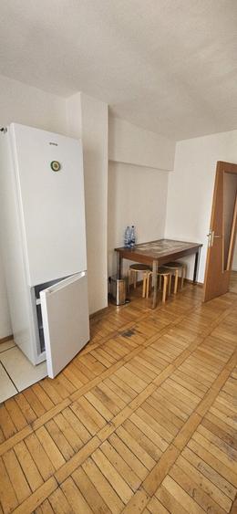 Apartament cu 4 camere decomandat, mobilat în Iancului