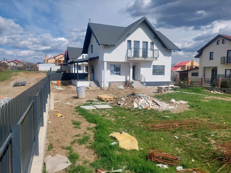 Vila din caramida la cheie in Lilieci - 2