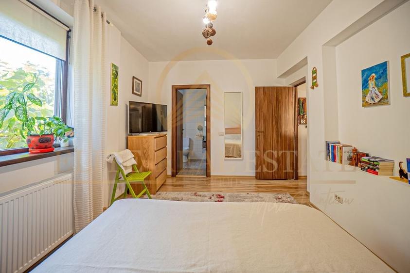 Viluta cocheta cu curte frumoasa in Mamaia Sat! - 16