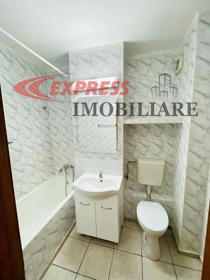 1 Decembrie 1918, Trapezului, Piata, metrou - 4