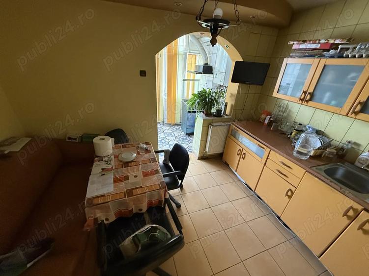 Apartament 4 camere, decomandat, central zona Robea, Mioveni - 3