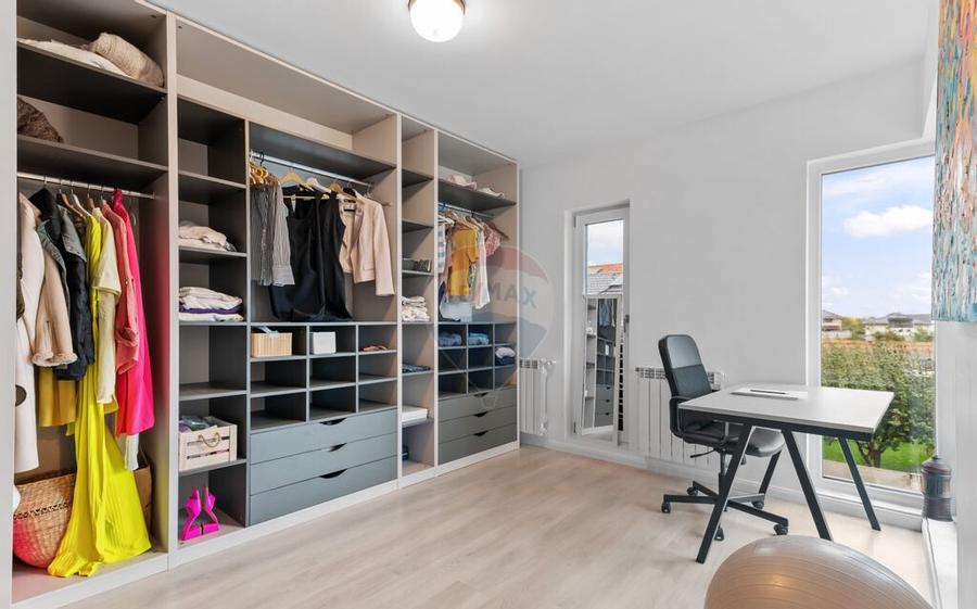 VANZARE Casa / Vila moderna cu 4 camere si curte Dragom... - 3