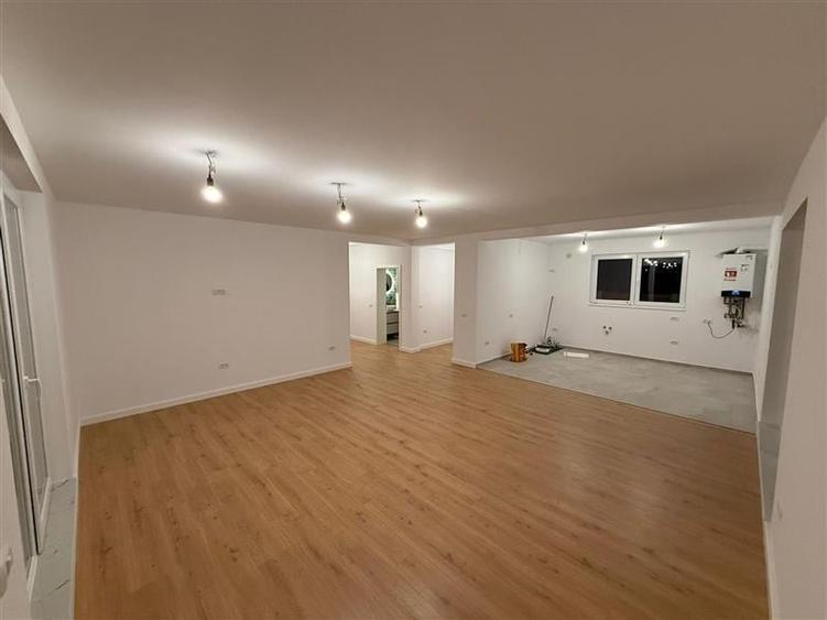 Exclusivitate, Casa 4 camere, Finisaje calitative, Tarlungeni, Brasov - 2