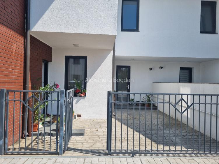 Vila locatie exceptionala P+1+2M