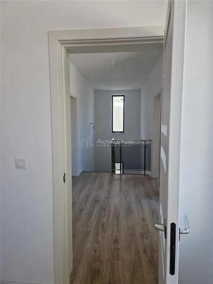 Casa P+E eleganta, 2024, teren 240 mp - zona centrala - 1