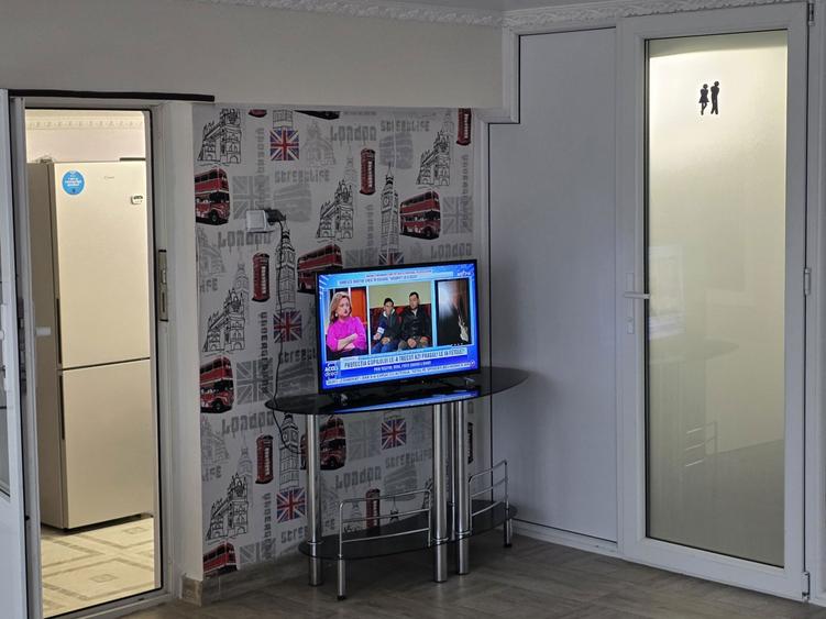 garsoniera la curte direct proprietar - 2