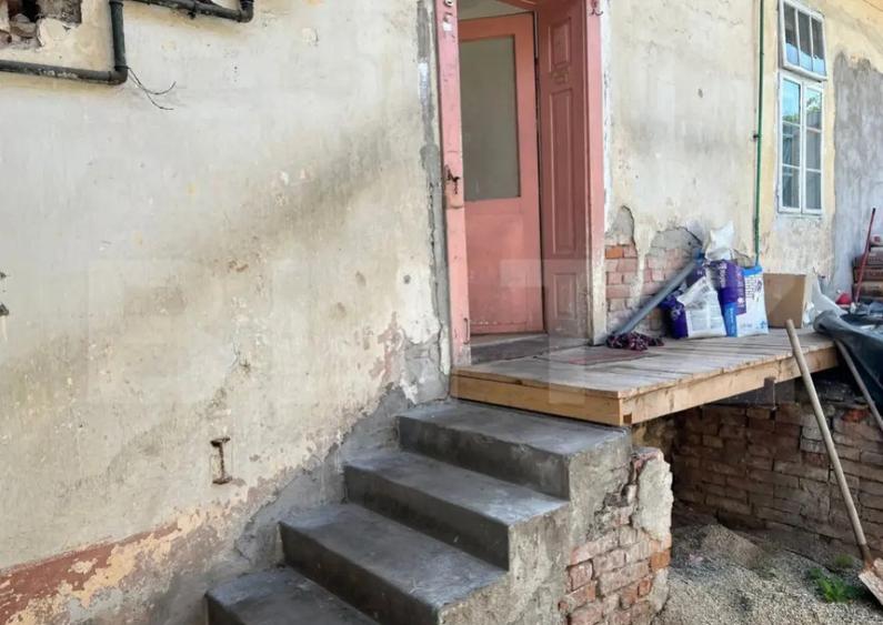 Casa de vanzare, cu 4 camere, 103 mp, zona semicentrala - 3