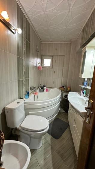 Apartament ultrafinisat, mobilat si utilat situat in zona C.R.Vivu - 2