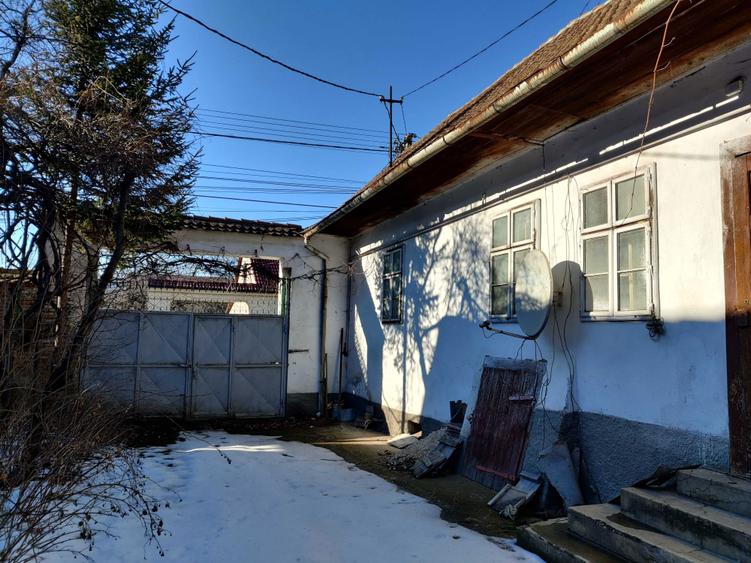 Casa saseasca autentica in Vulcan, Brasov- 500 mp teren, anexa mare, potential investitie - 6