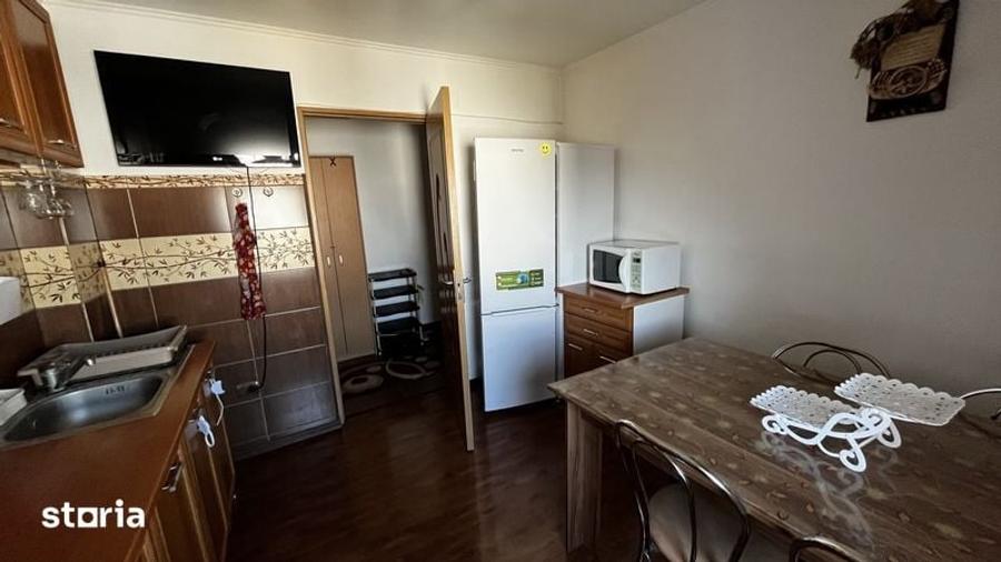 Apartament cu 2 camere semidecomandat în Broșteni