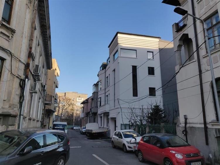 Vila de mari dimensiuni pretabila birouri - de vanzare - 9