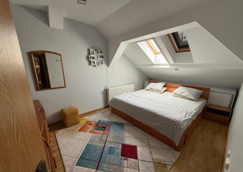 Apartament 4 camere decomandat cu scara interioara, Zona Sar - 3