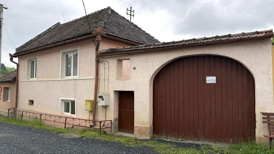 Vand casa in comuna Racovita, jud Sibiu - 1