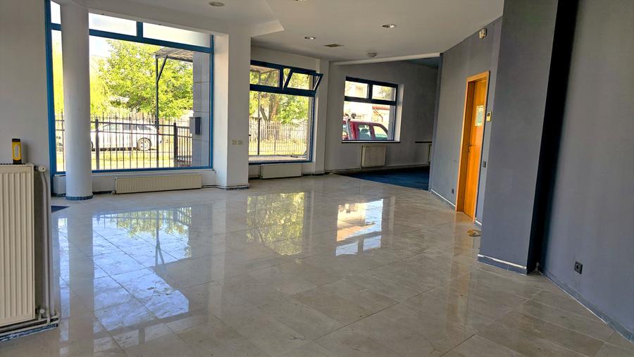Spatiu de inchiriat, farmacie, showroom, clinica, salon, cofetarie, vad excelent - 1
