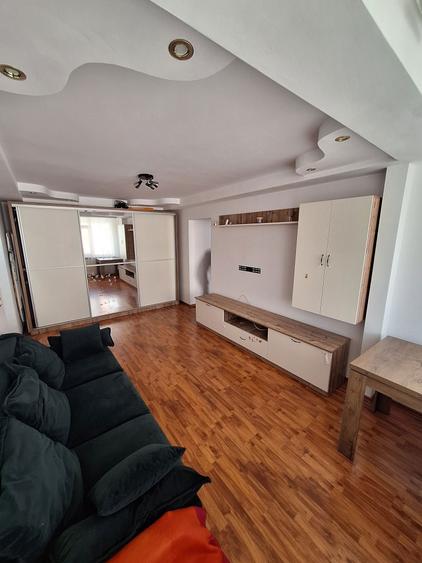 Inchiriez apartament 3 camere! - 6