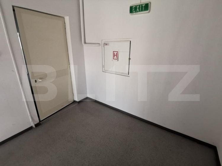 Cladire Comerciala 2200 mp si 3013 mp teren, stradala, zona Banie! - 4